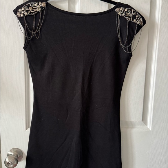 Kische Tunic/Top, S, Black, Brass Bling on Shoulders, boat neck Front, NWOT - Picture 2 of 12